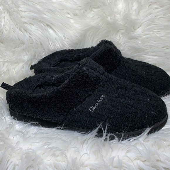 Skechers Shoes - Black Slip on shoes